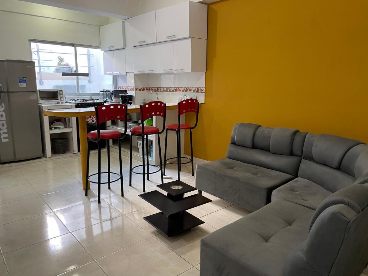 Apartamento Cerca A La Candelaria Y Hospitales Principales De ボゴタ エクステリア 写真